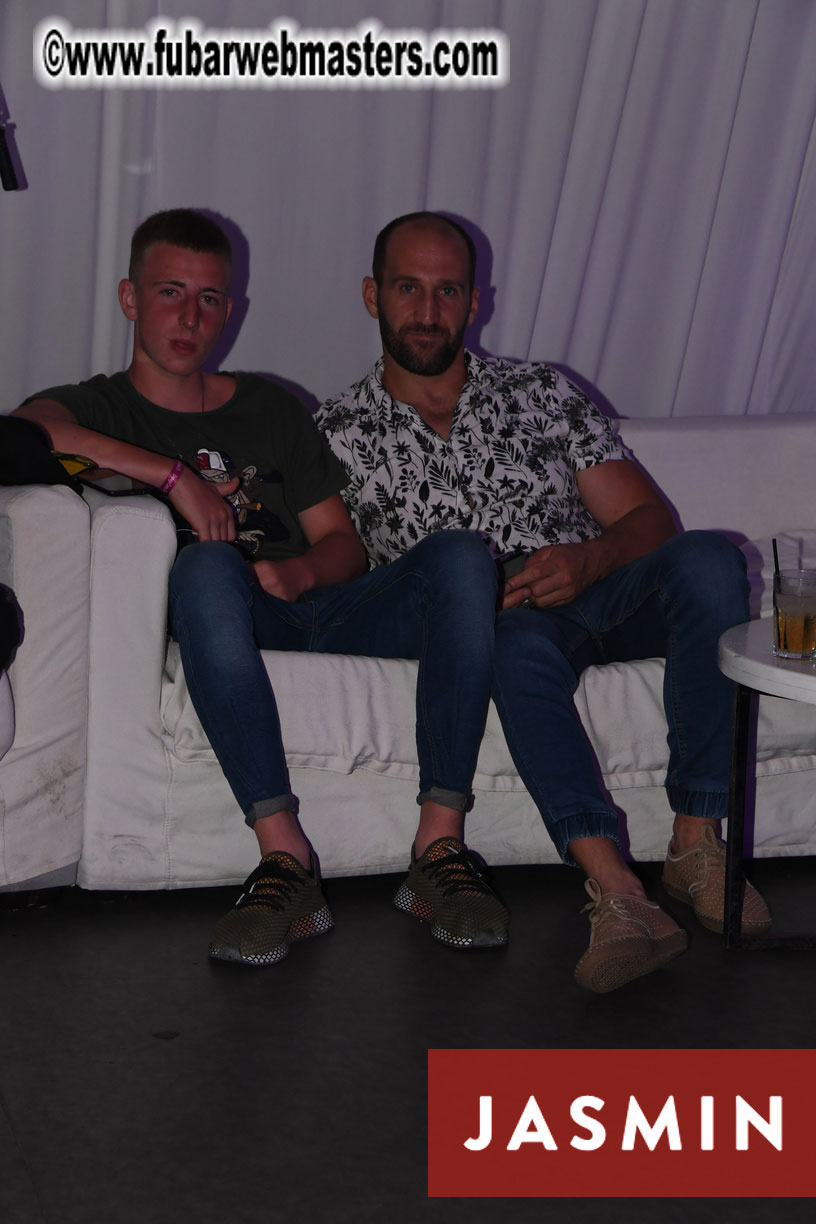 Welcome to Avatar World by Terpon