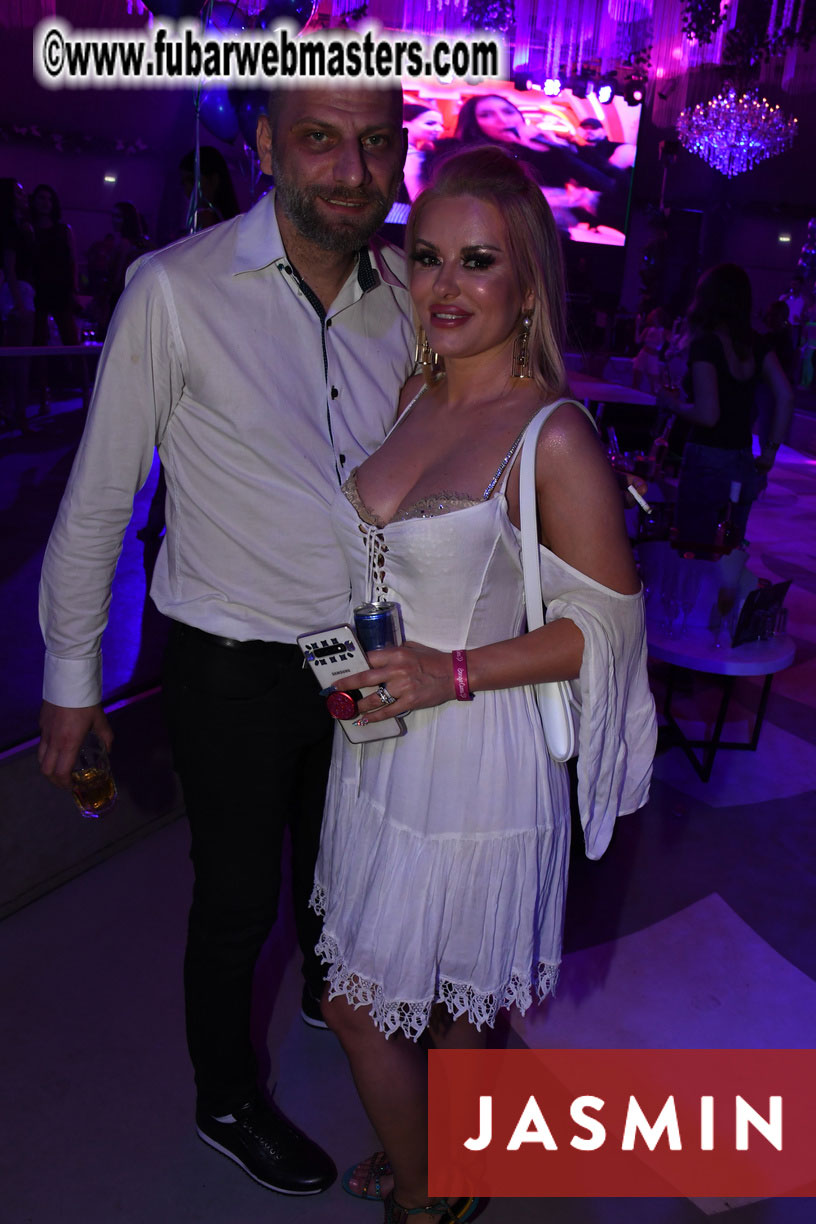 Welcome to Avatar World by Terpon