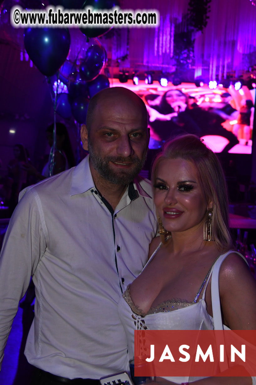 Welcome to Avatar World by Terpon