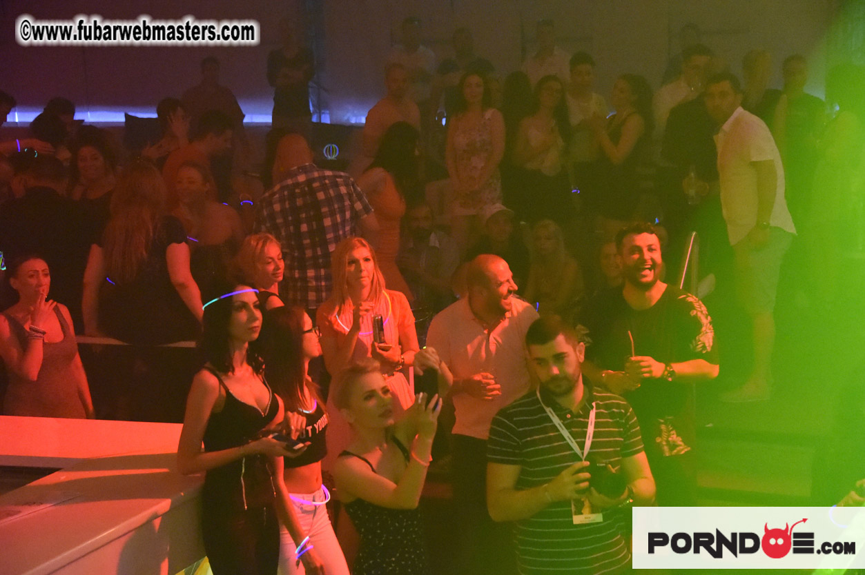 Party at EGO- Live Cams We Love ! 