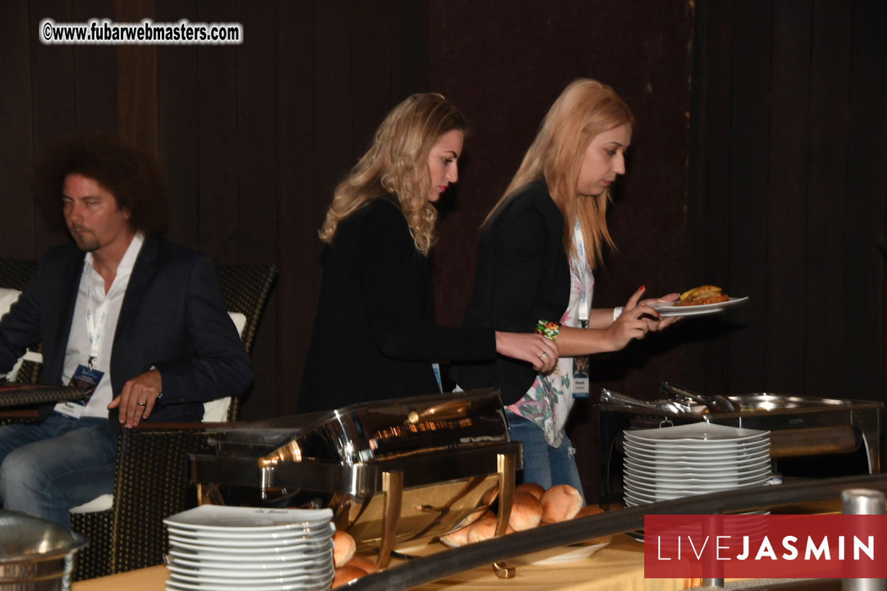 XLoveCam Dinner @ Crazy Beach