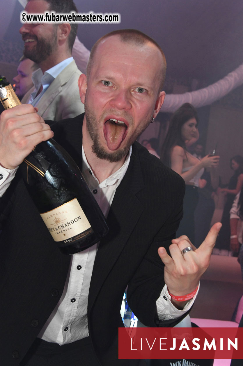 FreeWebCams White Party @ Bellagio Club