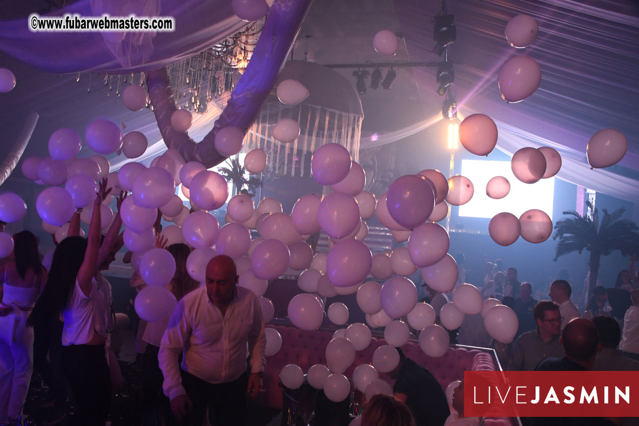 FreeWebCams White Party @ Bellagio Club