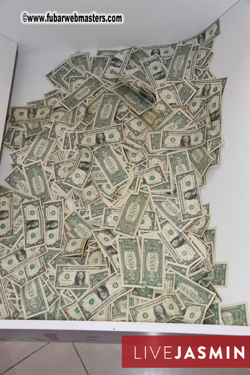 ImLive Cash Cube Machine