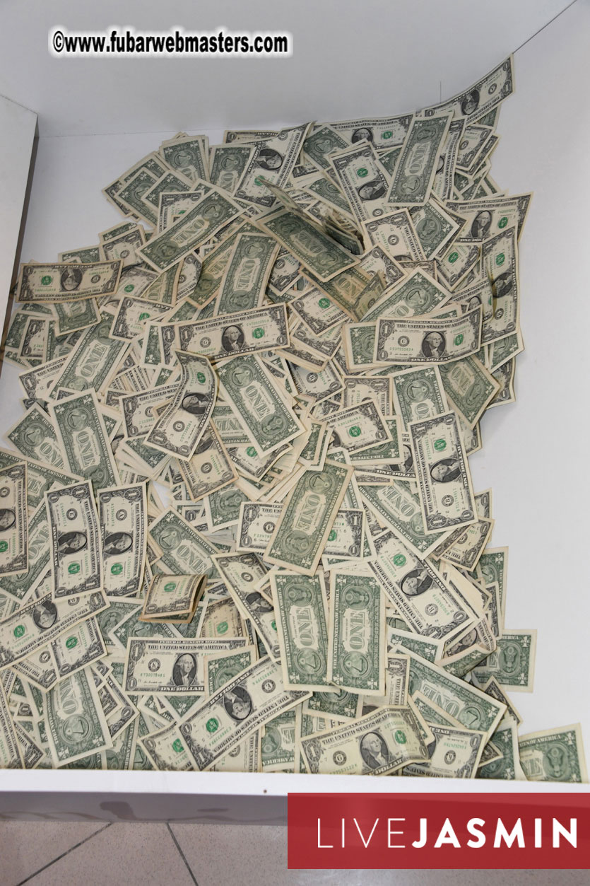 ImLive Cash Cube Machine