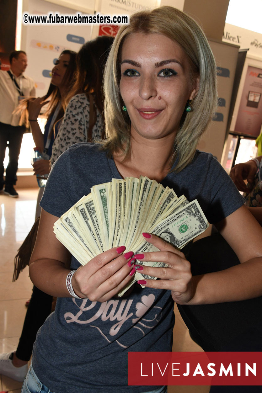 ImLive Cash Cube Machine