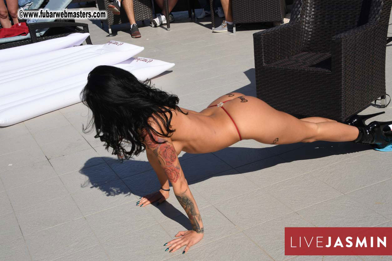 BongaCams & StripChat Pool Party