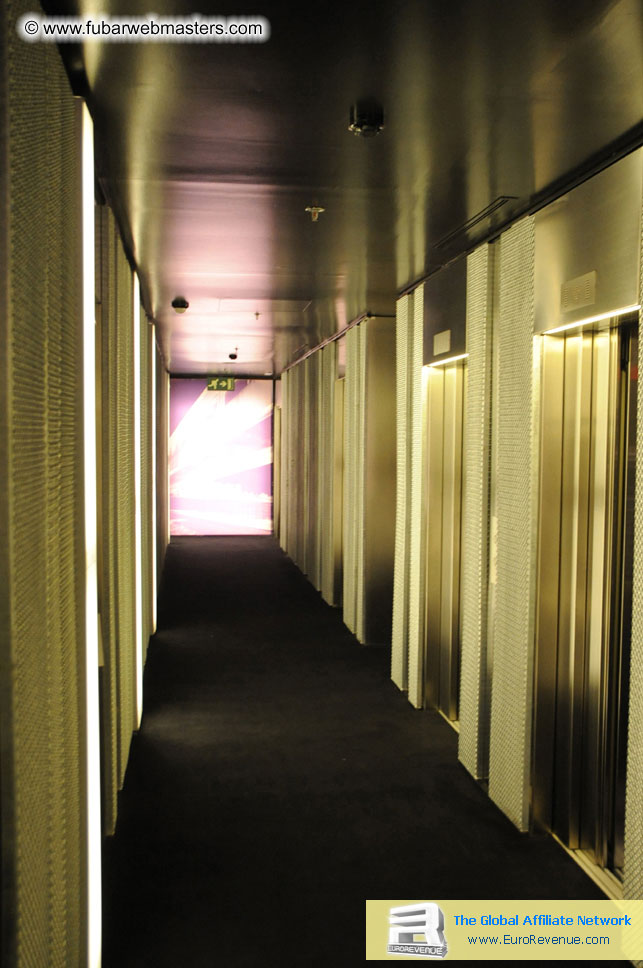 ME Hotel Sunday Night