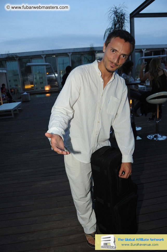 ME Hotel Sunday Night