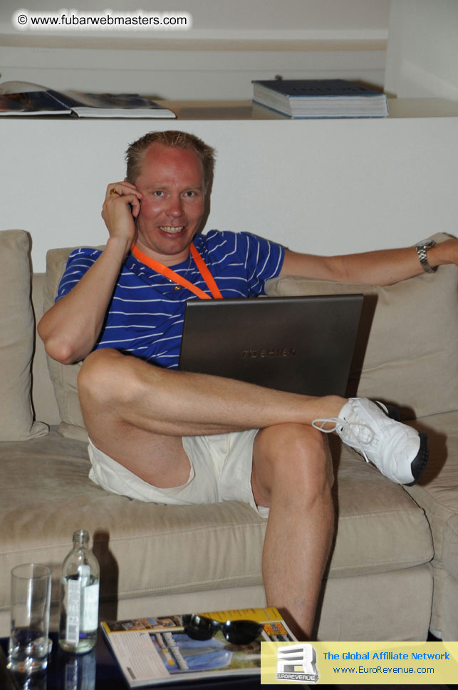 ME Hotel, registration and the show