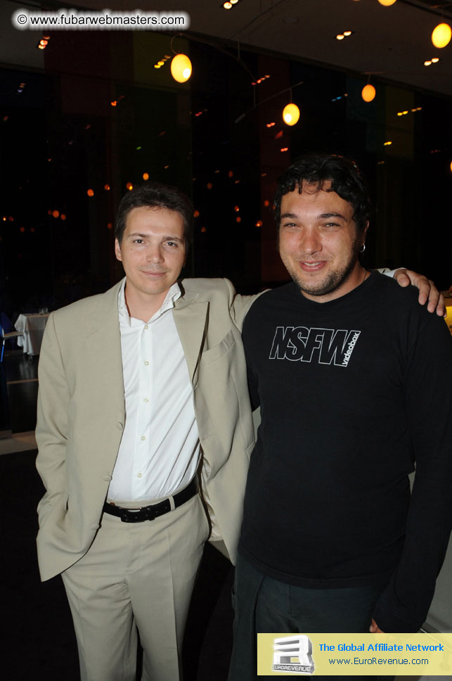 ME Hotel, registration and the show