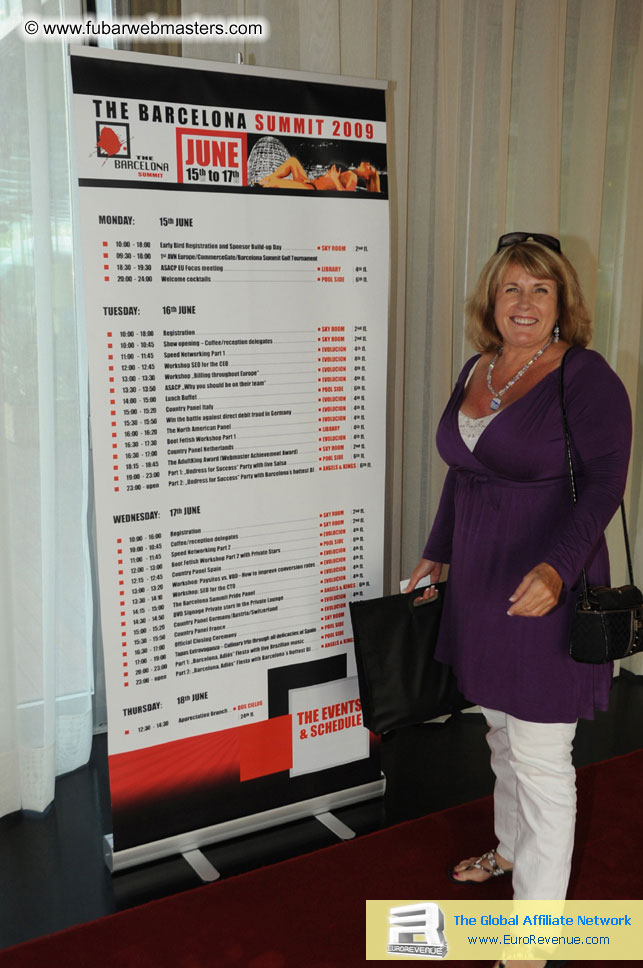 ME Hotel, registration and the show