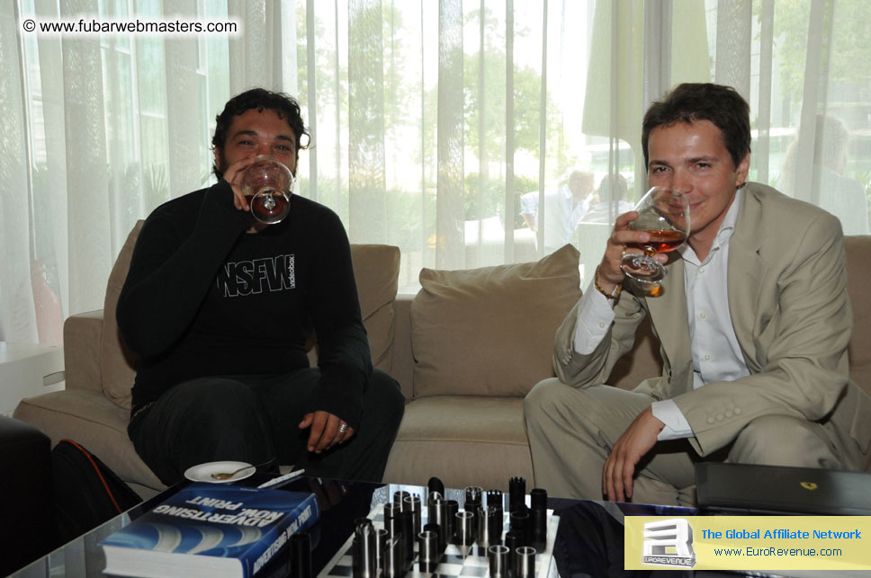 ME Hotel, registration and the show