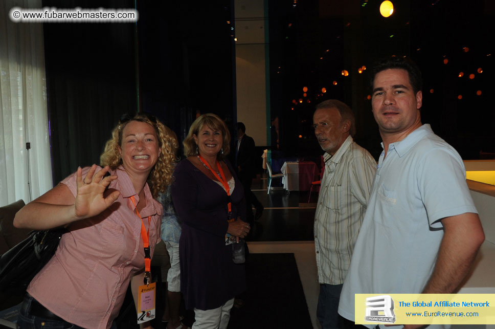 ME Hotel, registration and the show