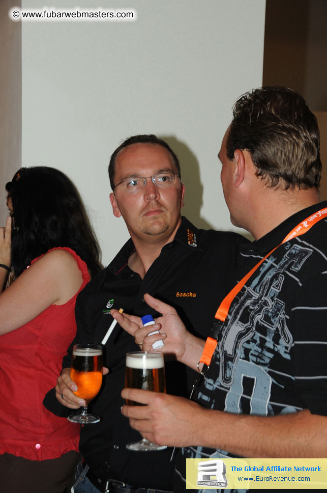 ME Hotel, registration and the show