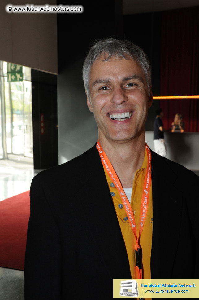 ME Hotel, registration and the show