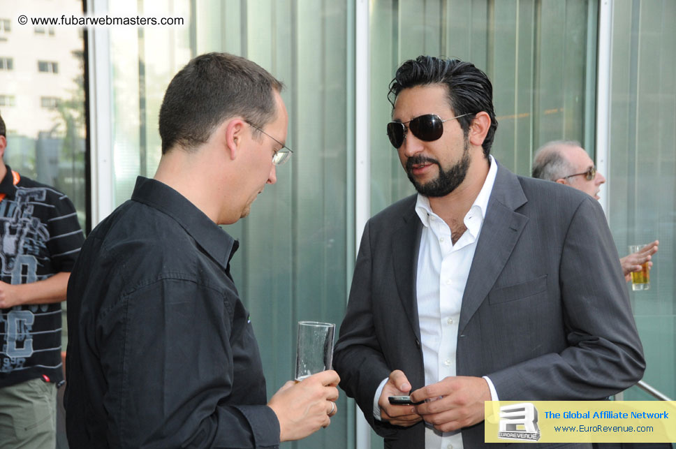 ME Hotel, registration and the show