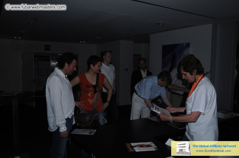 ME Hotel, registration and the show