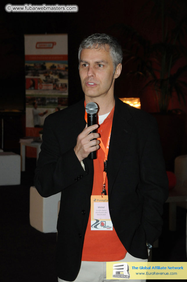 ME Hotel, registration and the show