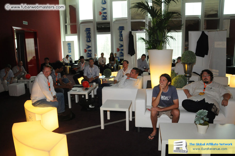 ME Hotel, registration and the show