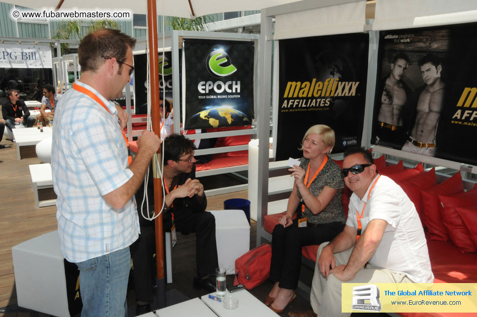 ME Hotel, registration and the show