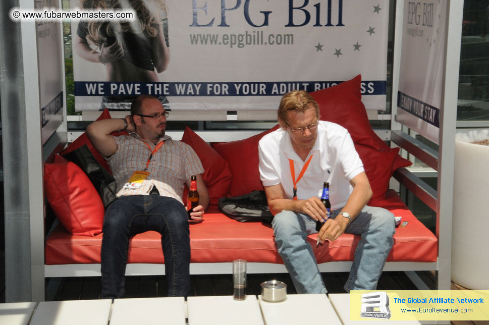 ME Hotel, registration and the show