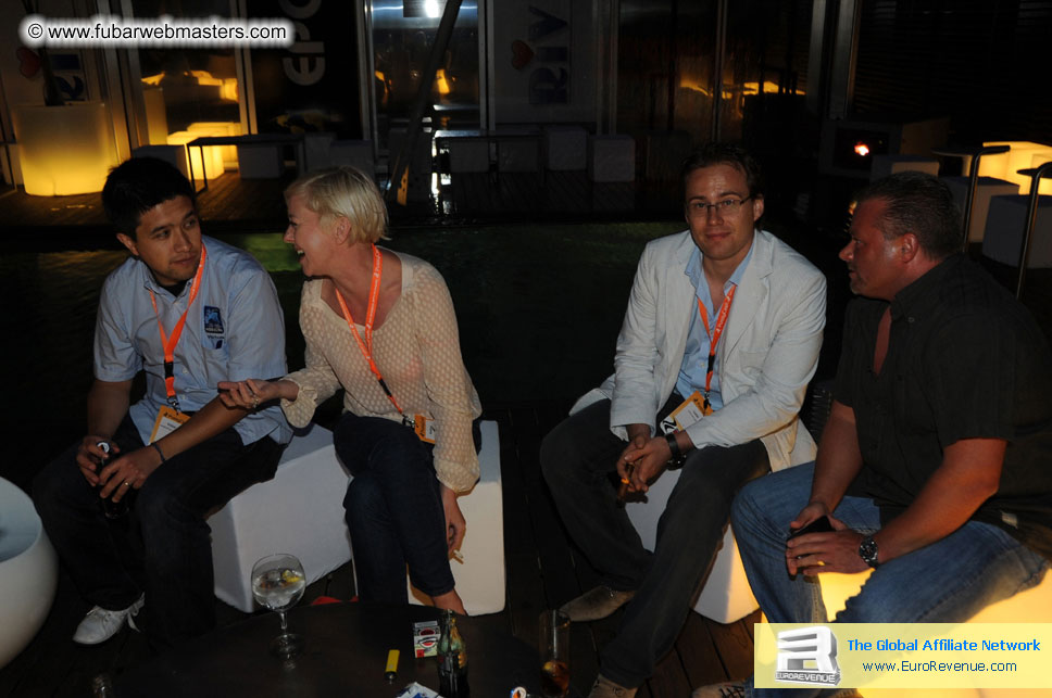 Welcome cocktails Poolside