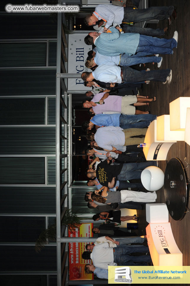 Welcome cocktails Poolside