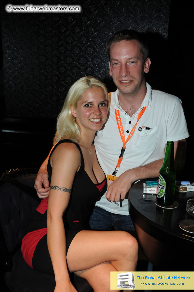 Welcome cocktails Poolside