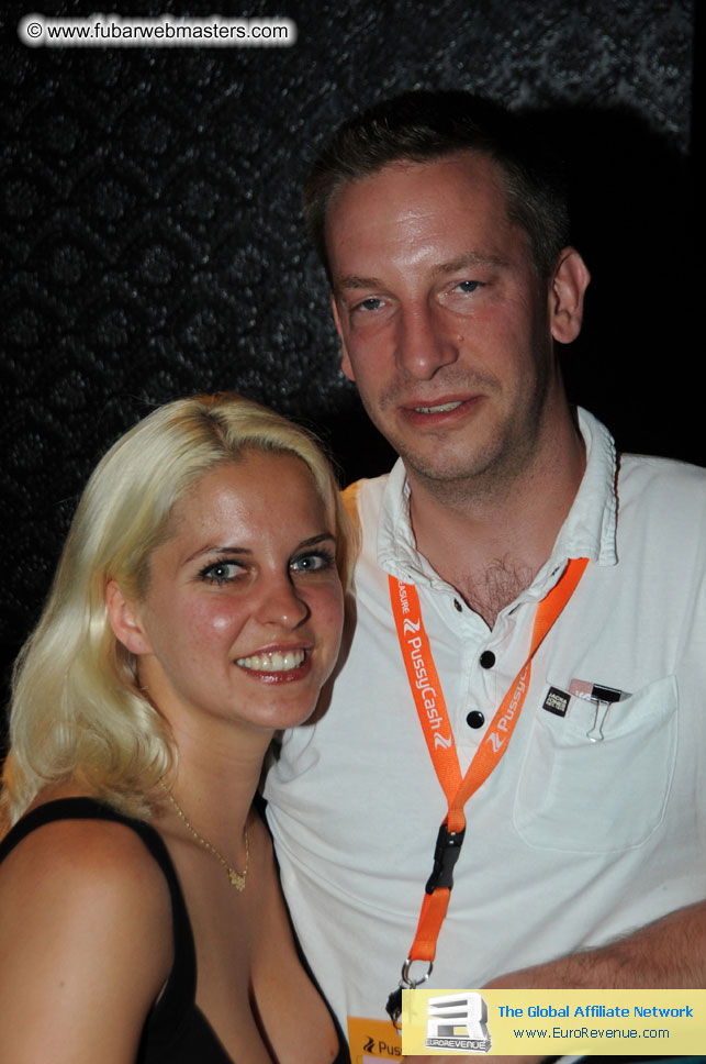 Welcome cocktails Poolside