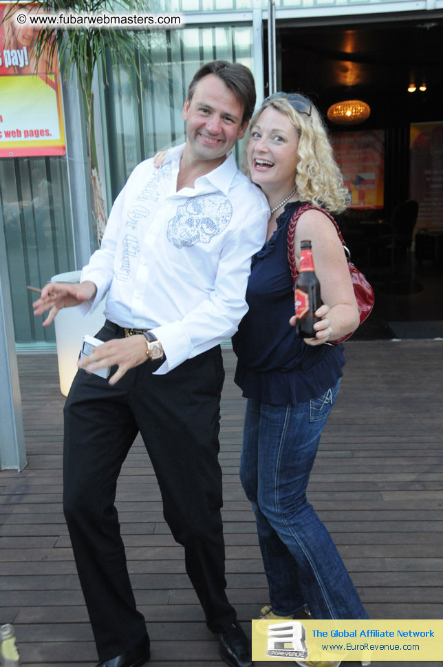 ¿Undress for Success¿Party