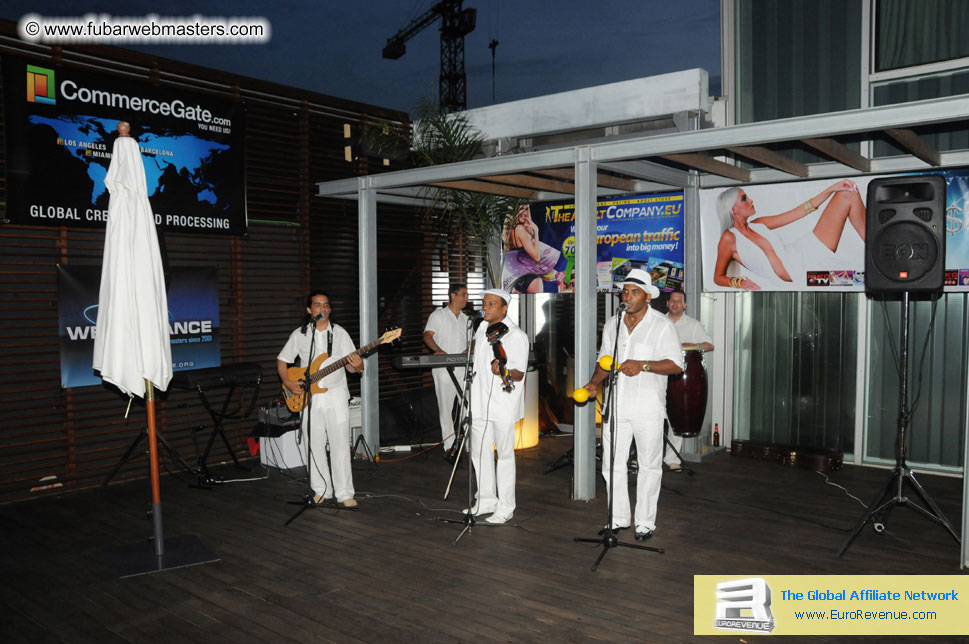 ¿Undress for Success¿Party