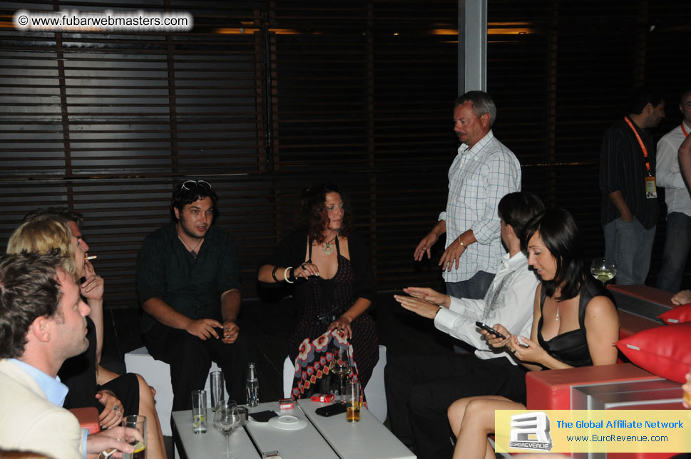 ¿Undress for Success¿Party