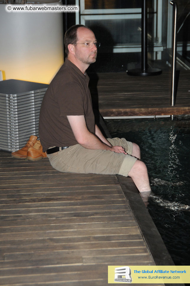 ¿Undress for Success¿Party