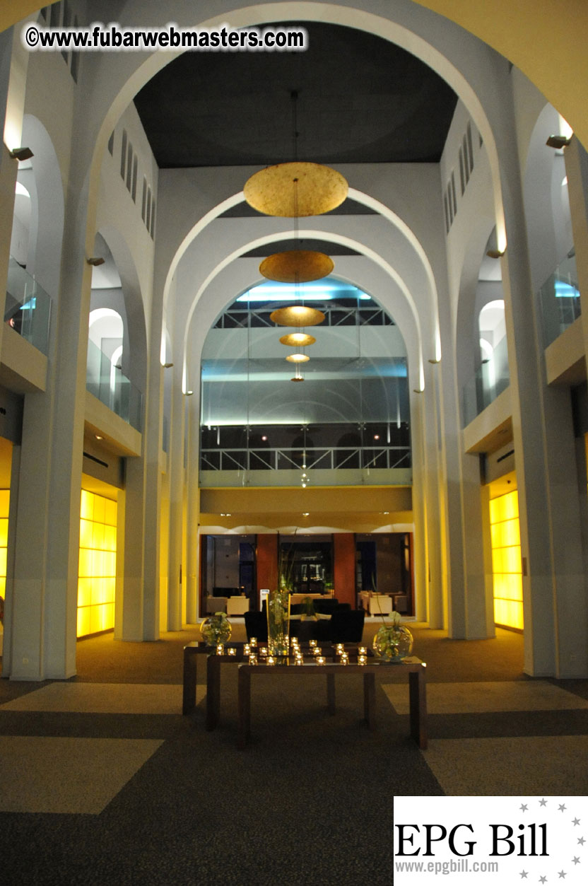 Early Arrivals & Beach Scenes