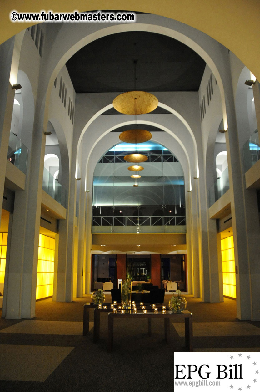 Early Arrivals & Beach Scenes