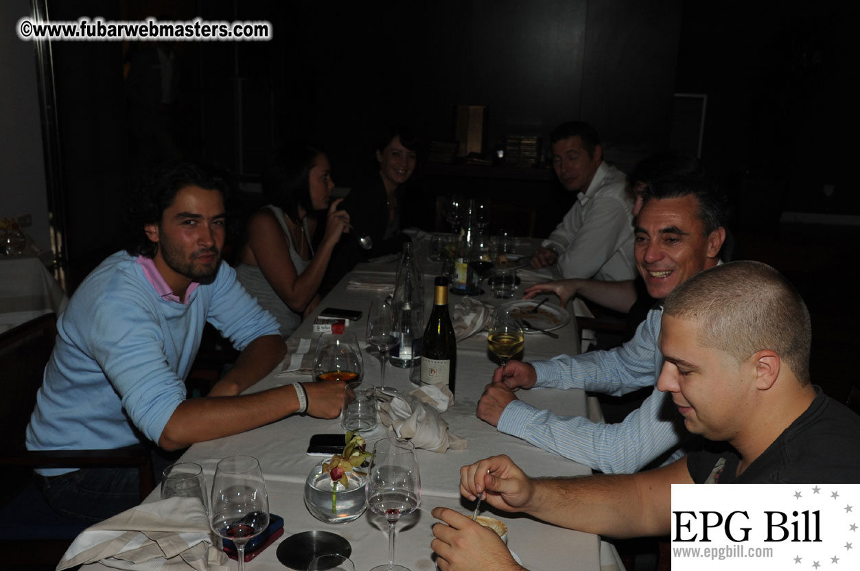 Early Arrivals & Beach Scenes