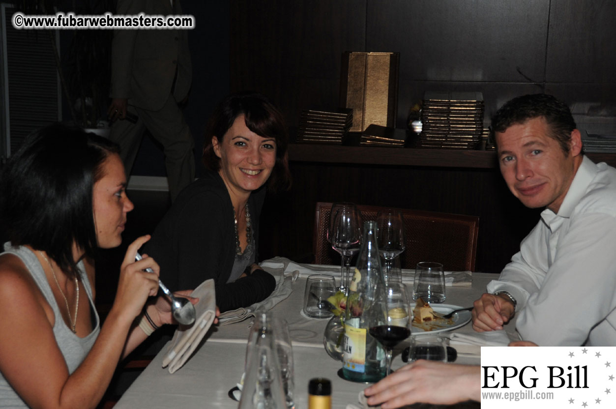 Early Arrivals & Beach Scenes