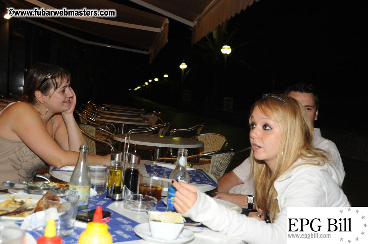 Early Arrivals & Beach Scenes