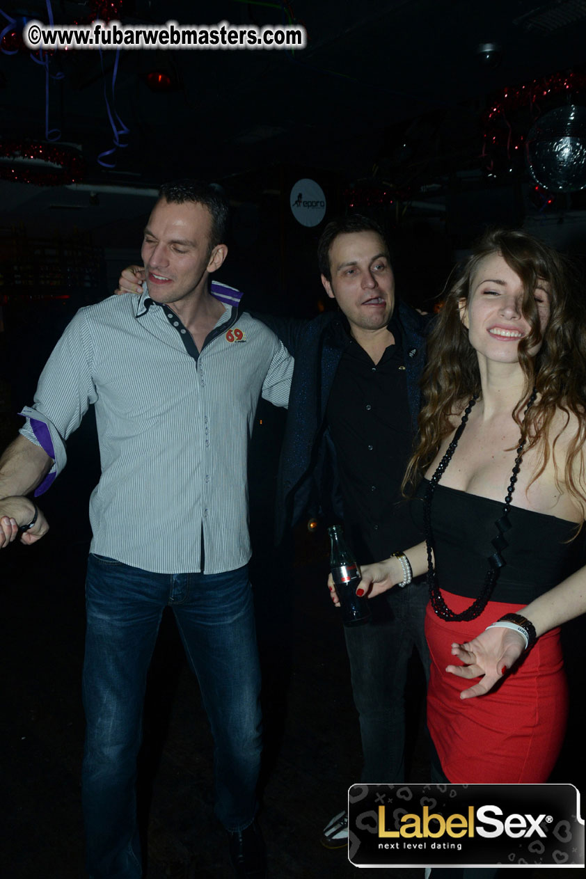 Reporo Happy Hour and Party