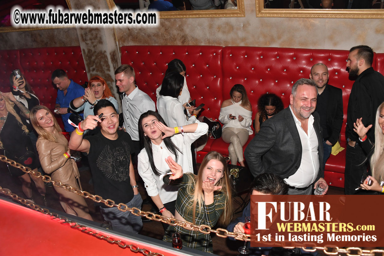 VIP Party at Sing Sing Gentleman?ÇÖs Club