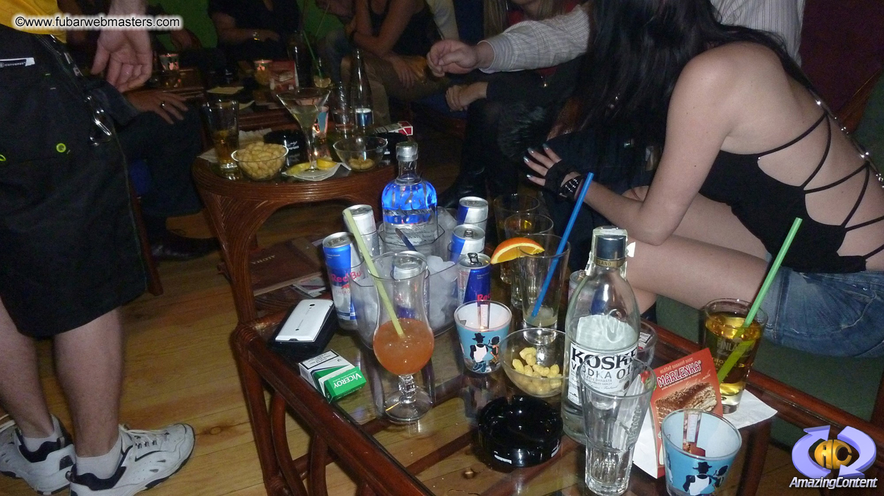 Cocktail Hour at Aloha Cocktail Bar