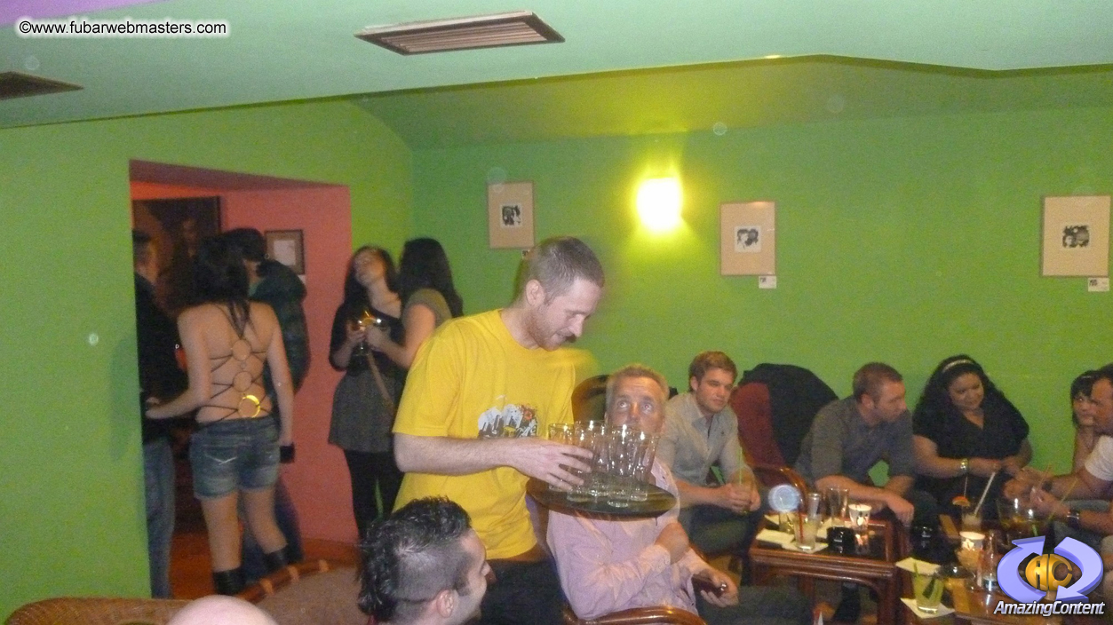 Cocktail Hour at Aloha Cocktail Bar