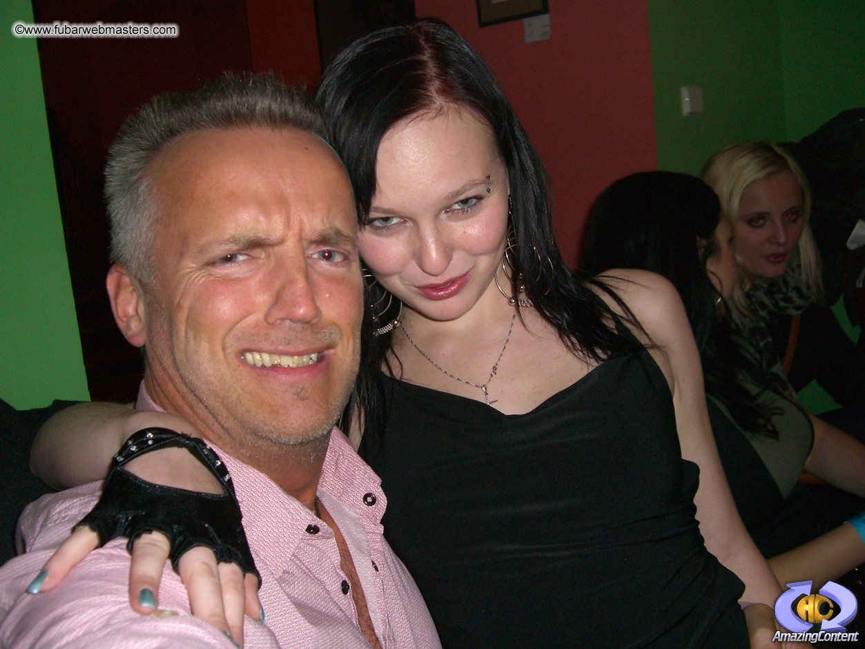 Cocktail Hour at Aloha Cocktail Bar