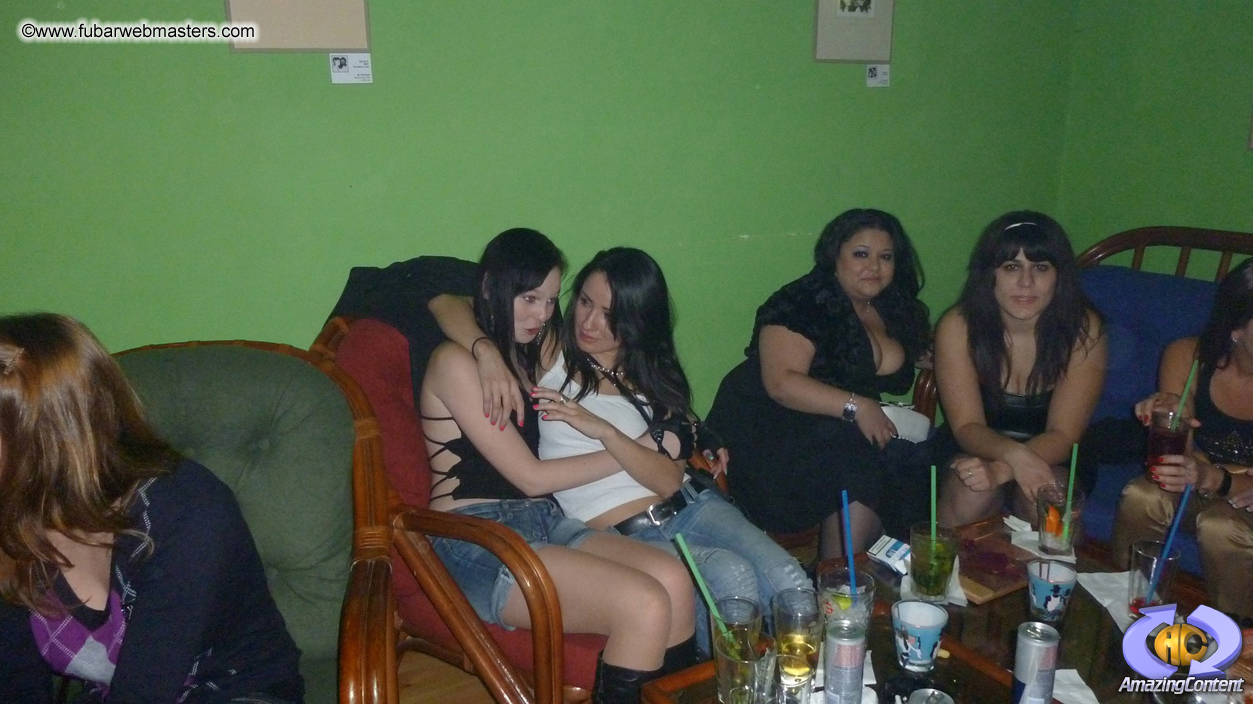 Cocktail Hour at Aloha Cocktail Bar