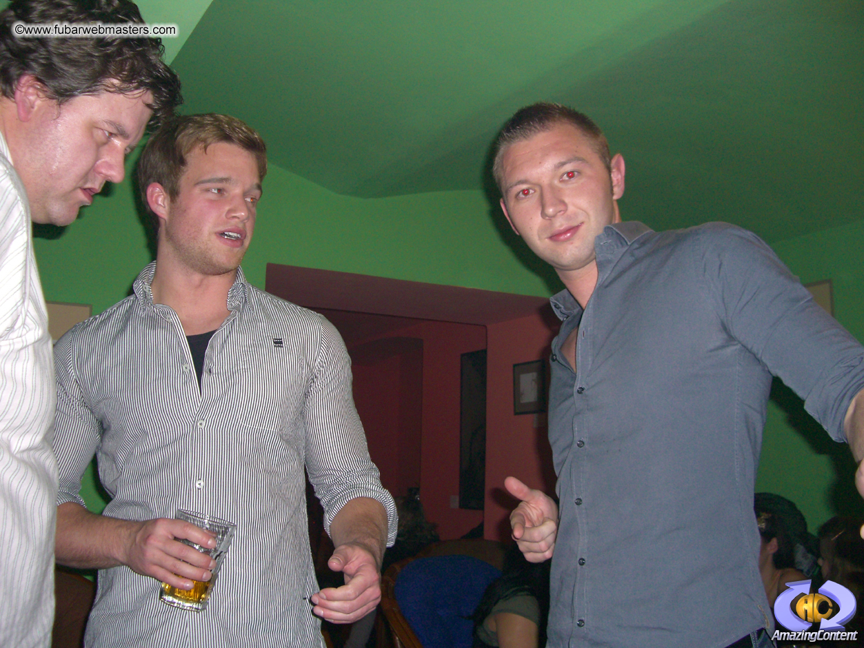 Cocktail Hour at Aloha Cocktail Bar