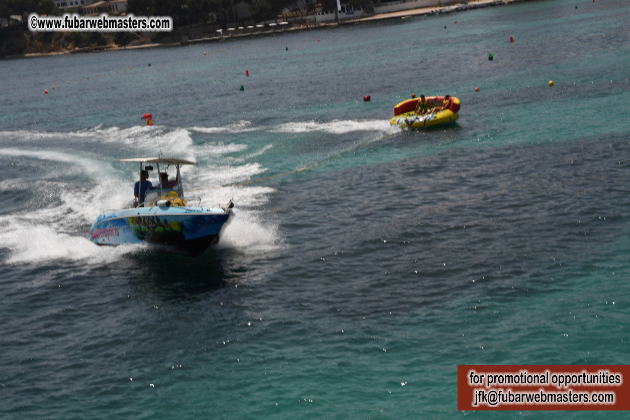 Boat Trip with Cool Drinks & Hot Girls