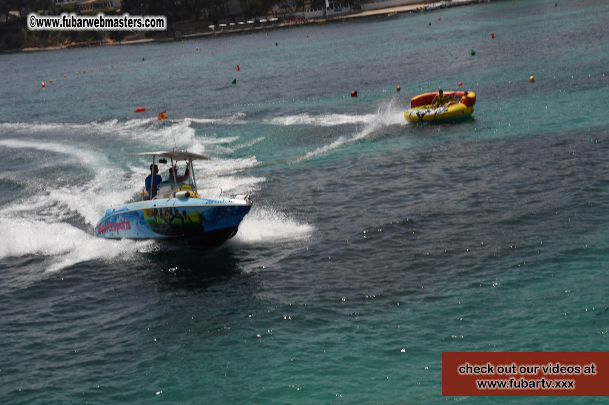 Boat Trip with Cool Drinks & Hot Girls