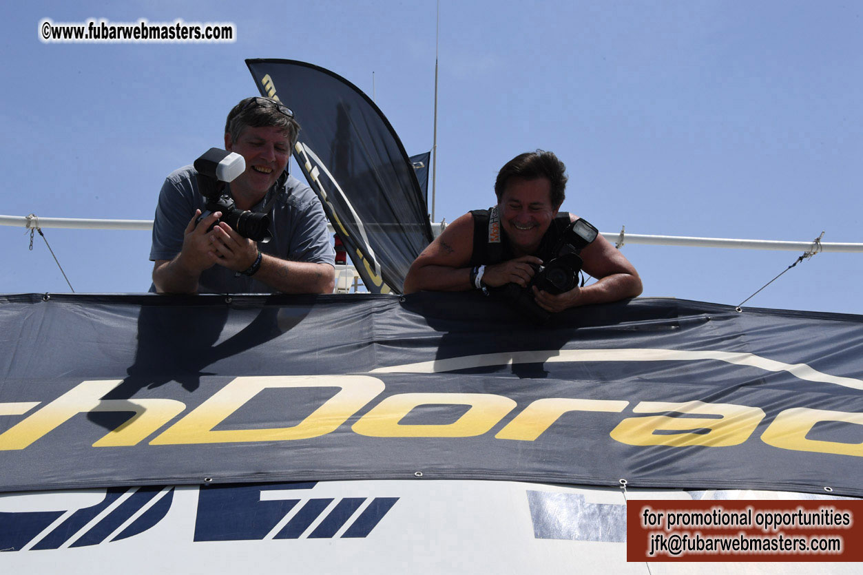 Boat Trip with Cool Drinks & Hot Girls