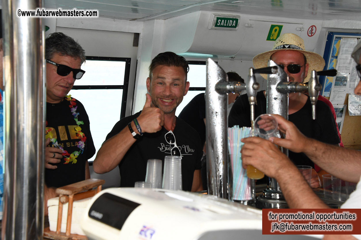 Boat Trip with Cool Drinks & Hot Girls